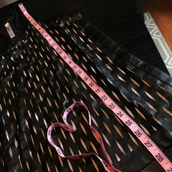 { LORNA JANE }  Sexy Cutout Tank Top - NWOT Large - Picture 13 of 16